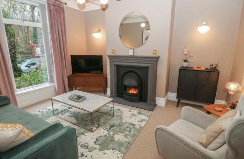Almondbury House | Fairfield House