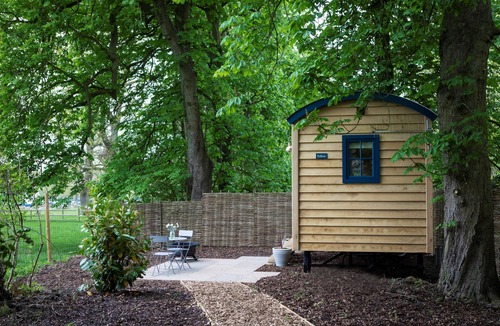 Baslow Cottage | Fallow Shepherd's Hut Chatsworth Estate