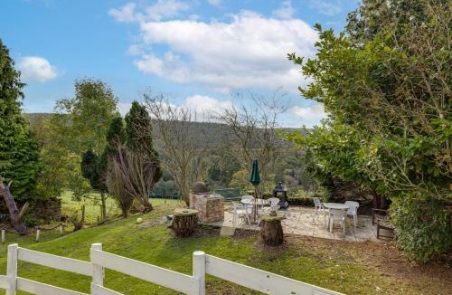 Scarborough House | Family Country Cottage with a private Valley View