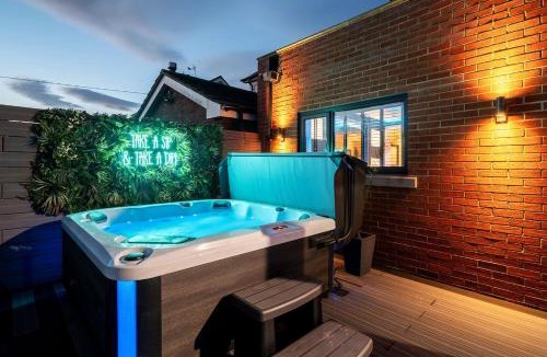 Huttoft House | Family-Friendly House
