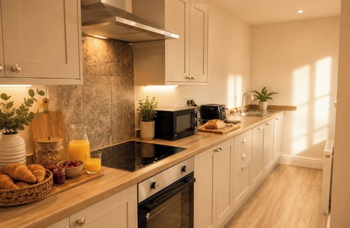Blackpool House | Family modern 3 bedroom Hot Tub House- Sleeps 6