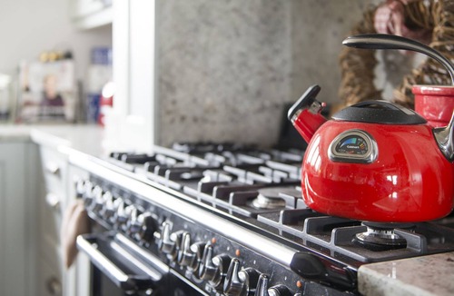 Ripley House | FARM VIEW HALL, pet friendly, with hot tub in Pateley Bridge
