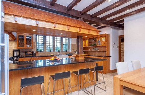 Farsley House | Farmhouse Barn - Rustic luxury for families -Leeds - Pass the Keys
