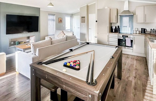 Raywell Ski Chalet | Fernwood Spa (Pet Garden)