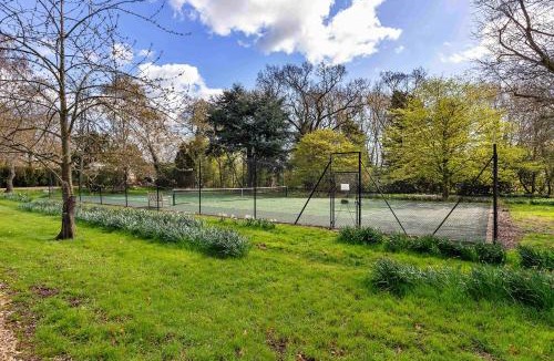Thurlby House | Finest Retreats - The Den