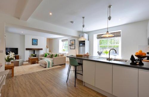 Ripon House | Finest Retreats - The Old Estate Office Nr Grantley Hall