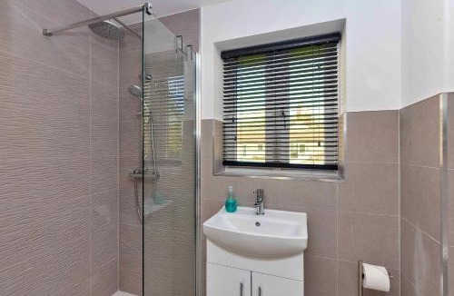 Thurlby House | Finest Retreats - The Roost
