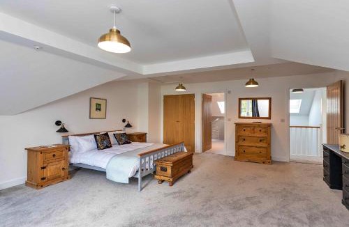 Thurlby House | Finest Retreats - The Roost