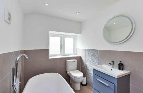 Thurlby House | Finest Retreats - The Warren