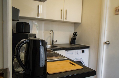 Huddersfield Apartment | Firdaus Hideaway - Celeste Loft