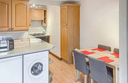 Bondgate Within Apartment | First floor apartment with one double and one twin.