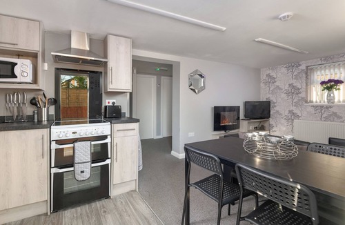 Carlisle Apartment | Four Oaks Apartment | Sleeps 4 | Private Hot Tub & Garden