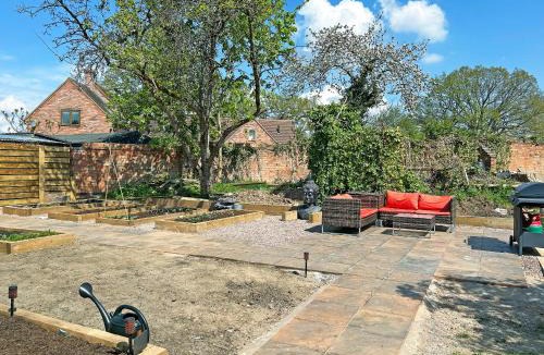 Epperstone House | Four Oaks Cottage