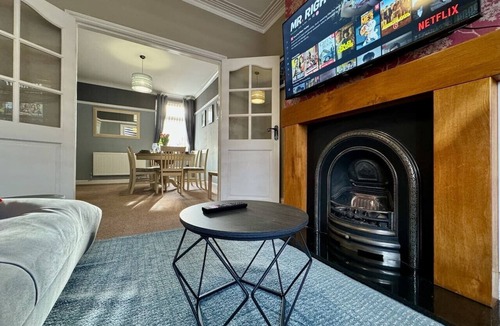 Cleethorpes Villa | Freeston House – Contractors, Families or Holidays