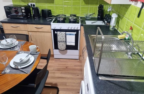 Leeds Apartment | *G11H* for a cosy luxurious lovely stay + Free Parking + Free Fast WiFi perfect for work or pleasure