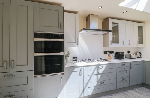 Empingham Cottage | GARDENER’S COTTAGE, pet friendly, with open fire in Oakham