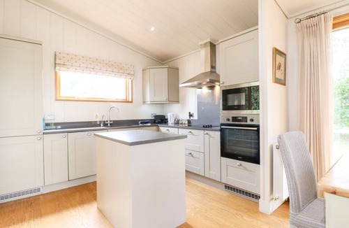 Barnsdale Cabin | GLASTON, stylish interior, open-plan, Exton