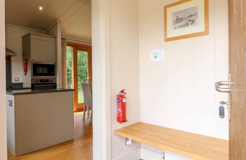 Barnsdale Cabin | GLASTON, stylish interior, open-plan, Exton