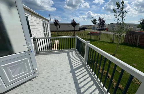 Addlethorpe Other | Golden Anchor - The Vogue - Coastal Caravan Breaks