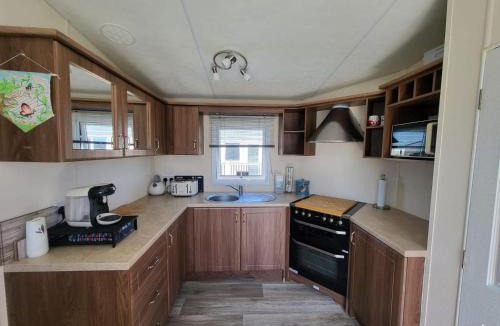 Addlethorpe House | Golden Anchor, 8 Berth Caravan on Buttercup Meadows in Chapel St Leonards