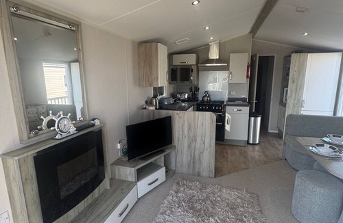 Chapel Saint Leonards House | Golden Palm Resort - Palm Skye PG155