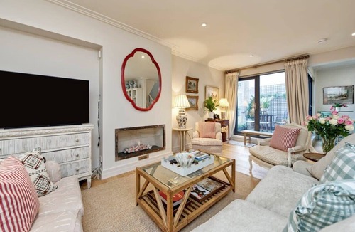 Queen's Gate Cottage | Gorgeous 4-bed House Near Museums & Hyde Park