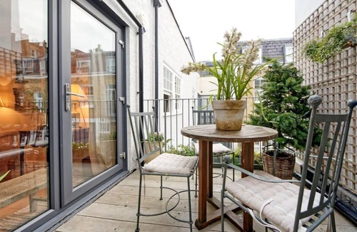 Queen's Gate Cottage | Gorgeous 4-bed House Near Museums & Hyde Park