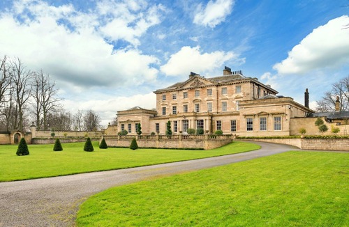 Hickleton Apartment | Grade II Georgian stately hall, situated in picturesque grounds and gardens.