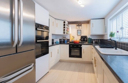 Hoylake House | Grand Victorian home, 2 mins to Hoylake beach. Sleeps the whole family.