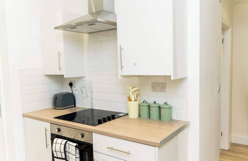 Gateshead House | Great Stay With Parking, Easy A1 and City Access