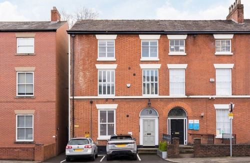 Warrington Apartment | Ground floor compact studio with mini kitchen