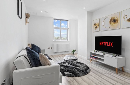Leicester City Centre Apartment | Harmony Heights - 2BR Central Stay in the heart of Leicester city centre