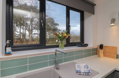 Berwick-upon-Tweed House | HARVEST COTTAGE 2, pet friendly, with a garden in Lowick