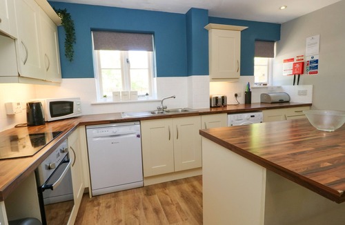 Ashover Cottage | HASSOP, family friendly, with a garden in Matlock