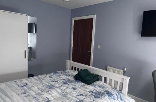 Peterborough House | Hawksbill way