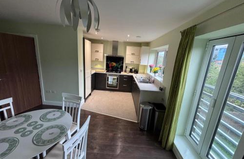 Peterborough House | Hawksbill way