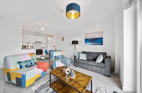 Botwell Apartment | Hayes 4 Sleep/Near Tube/Heathrow