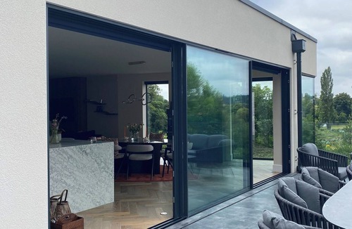 Henley House | Henley Views- The Coach House
