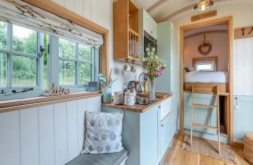 Redmile House | Herbie's Shepherd Hut - Uk50229