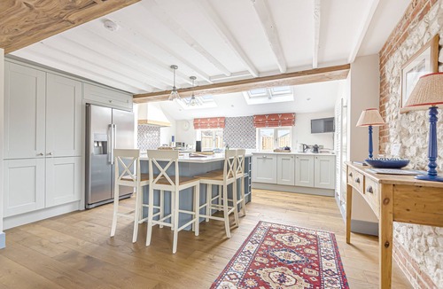 Holme Cottage | Heronsway - sleeps 4 guests in 2 bedrooms