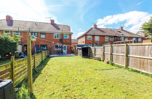 Heworth House | Heworth House with Garden, Free Parking, Fast WiFi