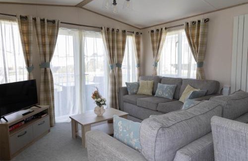 Cayton Bay Apartment | Hiba Luxury Caravan At Parkdean Cayton Bay Holiday Park