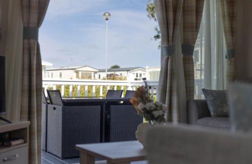 Cayton Bay Apartment | Hiba Luxury Caravan At Parkdean Cayton Bay Holiday Park