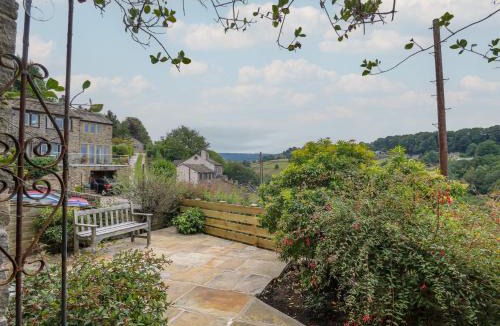 Hepworth House | Hill Top Cottage