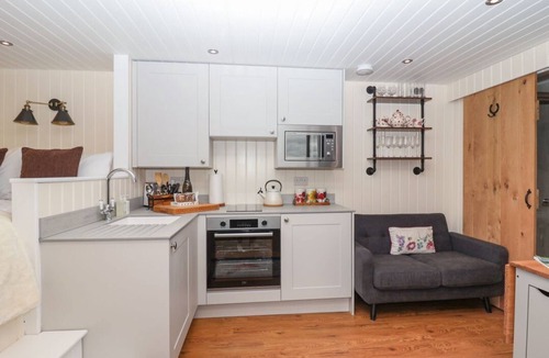 Radbourne House | Hillside Hut is near Ashbourne