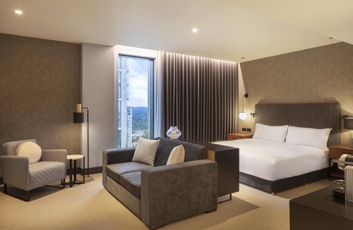 Woking Hotel | Hilton Woking
