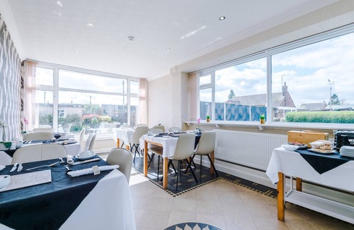 Barnetby House | Holcombe Guest House