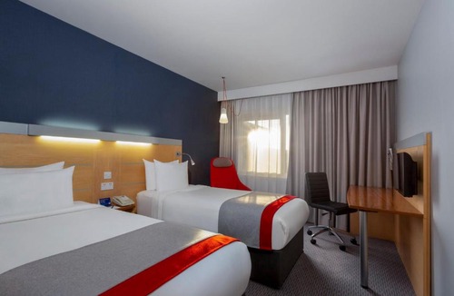 Redditch Hotel | Holiday Inn Express Birmingham Redditch by IHG