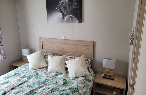 Winestead Cabin | Holiday lodge with all park amenities