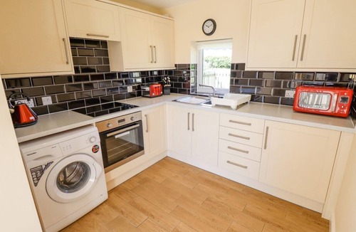Alford House | Holly Cottage, Alford